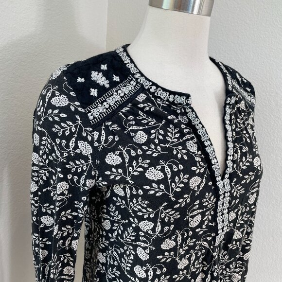 Lucky Brand Womens Medium Floral Boho Blouse Black White Embroidered Top Shirt - Picture 2 of 10